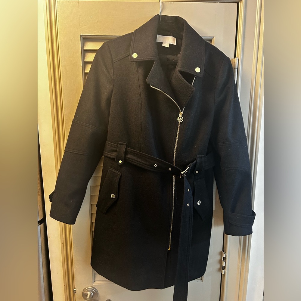 Micheal Koors size 10 black mid length coat. Quality gold hardware